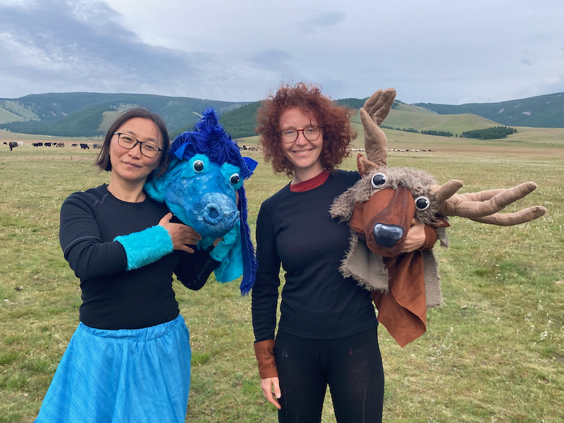 conte mongol avec masques
