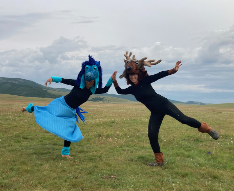 conte mongol avec masques